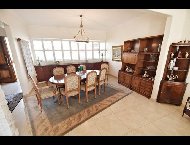 3 BEDROOM APARTMENT FOR SALE IN HYDE PARK